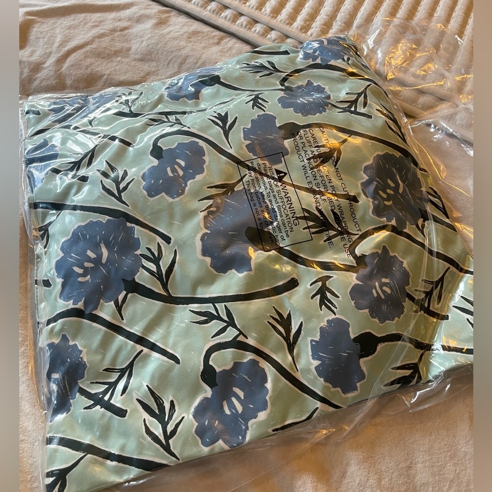 Floral Patterned Outdoor Pillow Cover